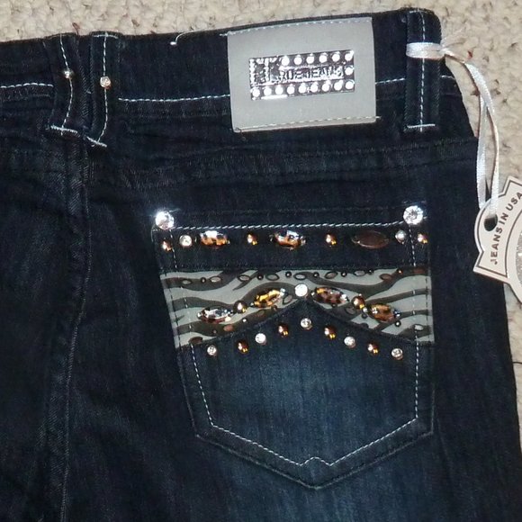 TRUE JEANS Dark Wash Denim, Straight Leg, Embellished, Rhinestones, Size 9 NWT - Picture 9 of 13